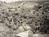 Bataille du Linge, groupe de soldats allemands au repos derrière le front en 1915
